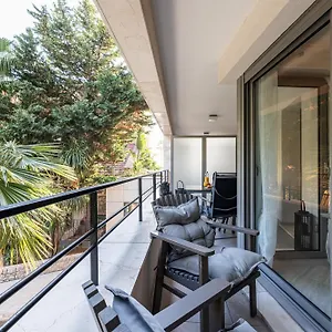 Appartement Centre Terrasse Climatisation 50m, Menton